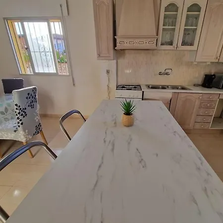 Chalet Large 5 Min Walk To